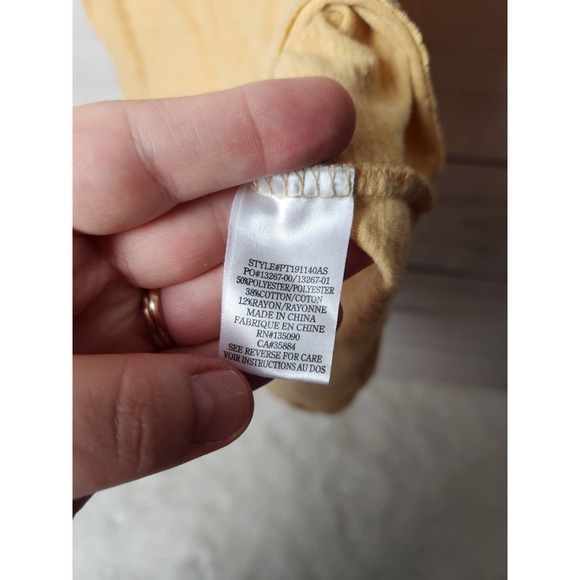 Alatr'd State Womens Casual V Neck Short Sleeve Shirt Yellow Size Medium - Picture 4 of 6